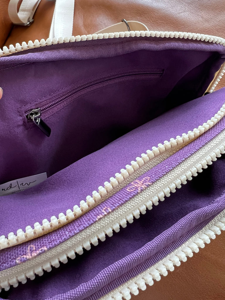 the 1 Sling Wallet in Purple Daisy