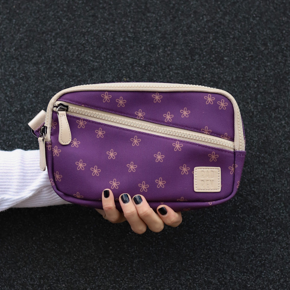 the 1 Sling Wallet in Purple Daisy